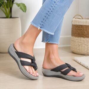 Clarks Cloudsteppers Arla Jane Women’s 6 M Black Cushion Soft Wedge Sandals